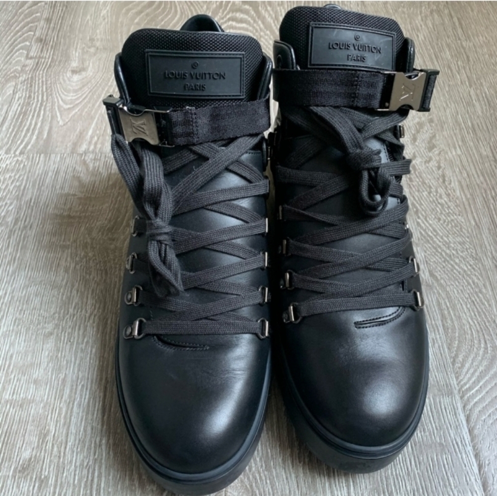 Louis Vuitton Infini Boots - Picture 2 of 3